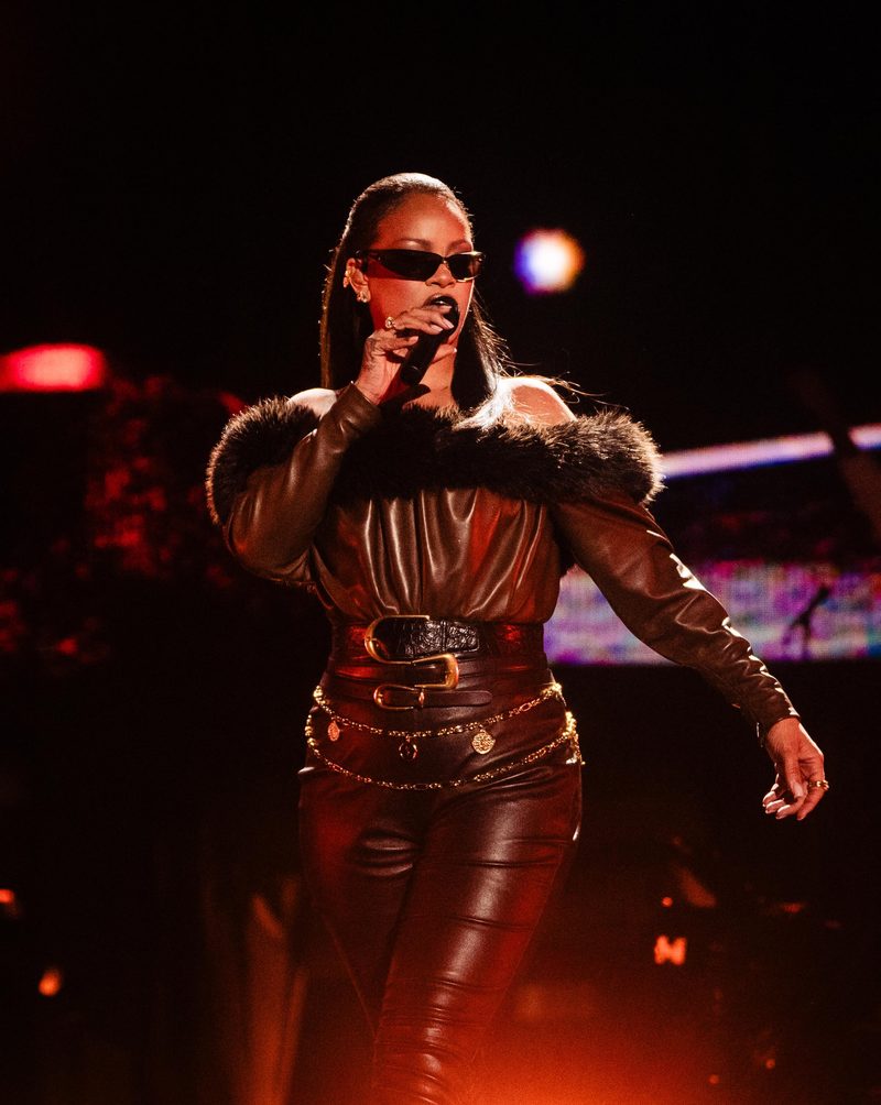 Rihanna Returned to the Stage for JAŸ-Z 30 Extra Innings Yankee Stadium Show in NYC. I Manifested This. — by Diana “ladidai” Umana for Yahoo Creators